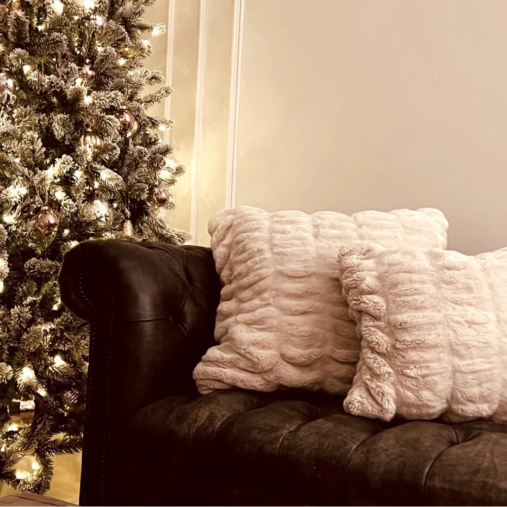 Set of 2 pottery barn ruched faux fur pillow covers 26x26 and 18x18 new w/o tags